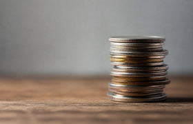 Бензин в России за месяц подорожал почти на 7%