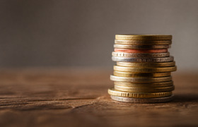 Огурцы возглавили рейтинг подешевевших продукто...