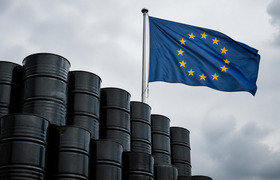 ЕС оставил потолок цен на российскую нефть до 2...