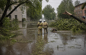 Шторм в Пермском крае затопил дома и нарушил дв...