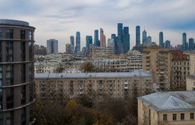 Разрыв цен на новостройки и вторичку в Москве д...