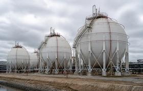 Закачка газа в хранилища Европы упала до миниму...