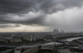 Москву и Подмосковье вечером накроет гроза с ве...