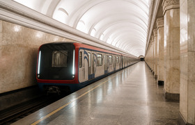 Человек на путях нарушил график Арбатско-Покров...