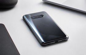 В сети показали рендеры юбилейного iPhone к 20-...