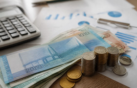 Эксперт спрогнозировал рост МРОТ до 32,7 тысячи...