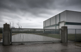 Курганский завод требует 818 млн рублей с росто...