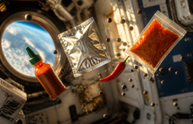 Почему космонавты на МКС просят аджику и перец