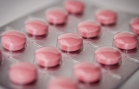 Больные раком россиянки просят Путина помочь с ...