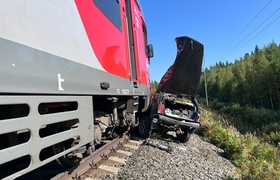 В Карелии в результате столкновения с поездом п...